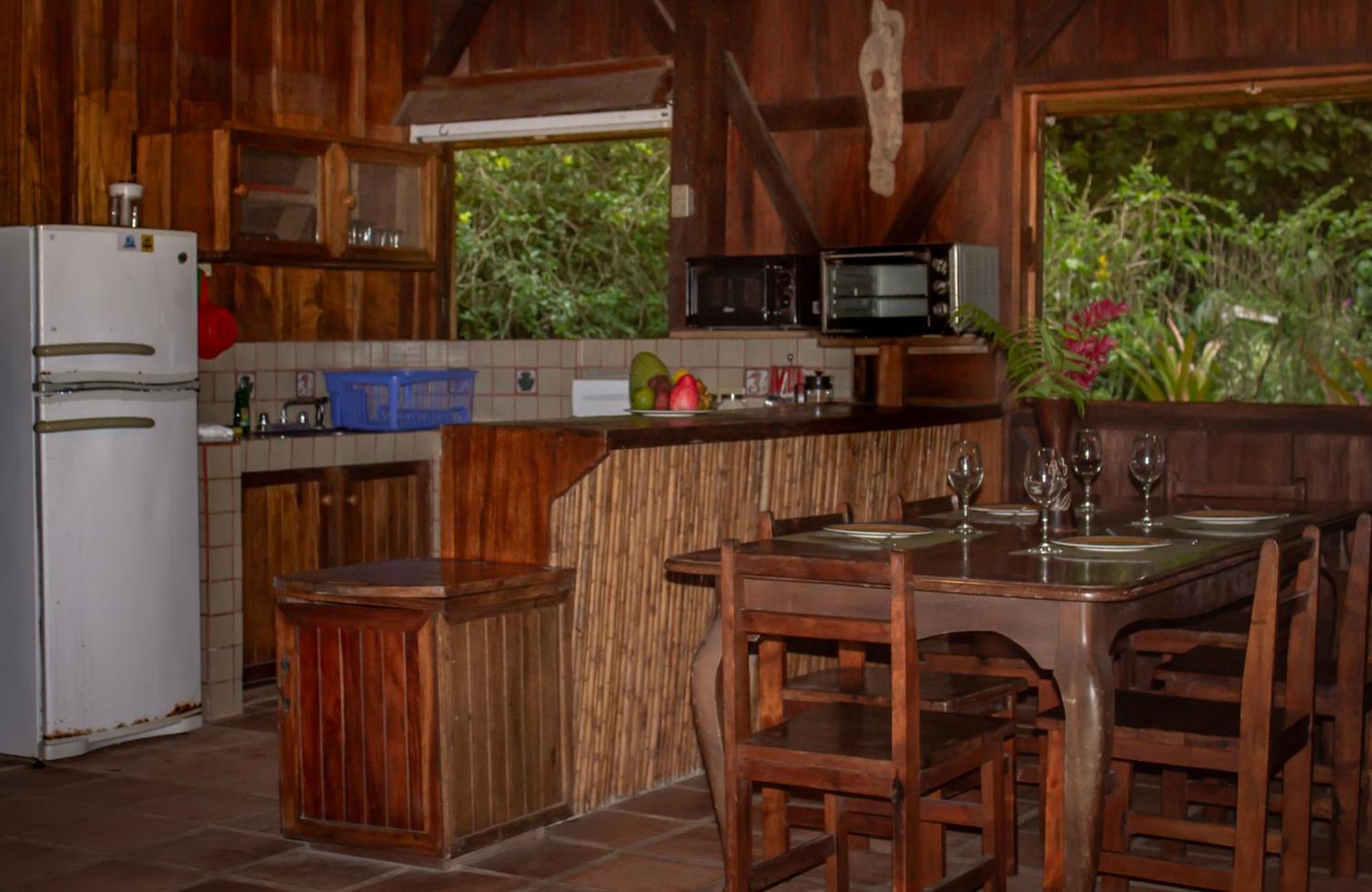 Casa Heliconia - Spacious, Big Garden, Close To The Beach Puerto Viejo de Talamanca エクステリア 写真
